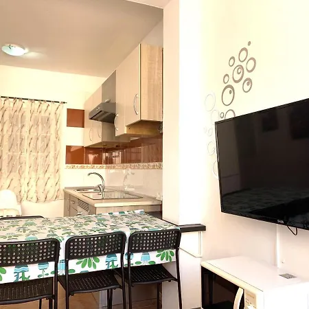 Two Bedroom Apartment, Pool, In Los Cristianos Colina II
