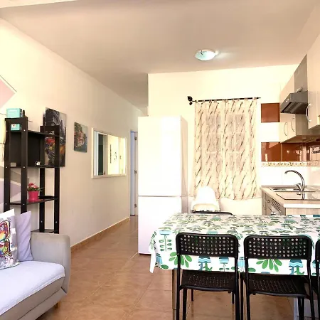Two Bedroom Apartment, Pool, In Los Cristianos Colina II Los Cristianos (Tenerife)