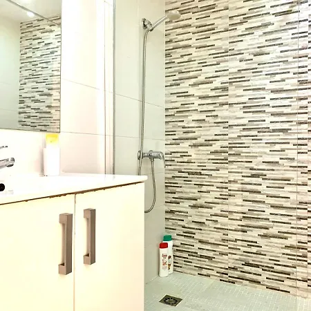 Two Bedroom Apartment, Pool, In Los Cristianos Colina II شقة