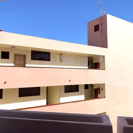 Two Bedroom Apartment, Pool, In Los Cristianos Colina II شقة