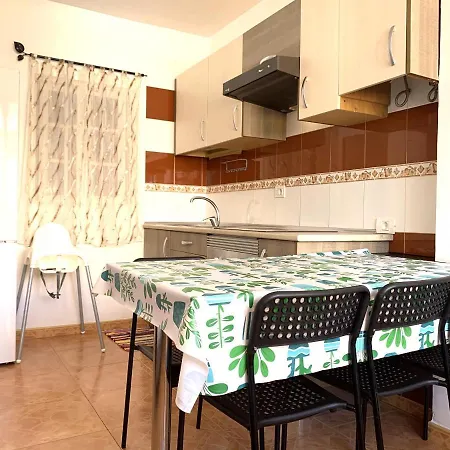 شقة Two Bedroom Apartment, Pool, In Los Cristianos Colina II