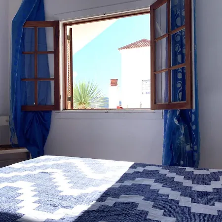 Two Bedroom Apartment, Pool, In Los Cristianos Colina II شقة *